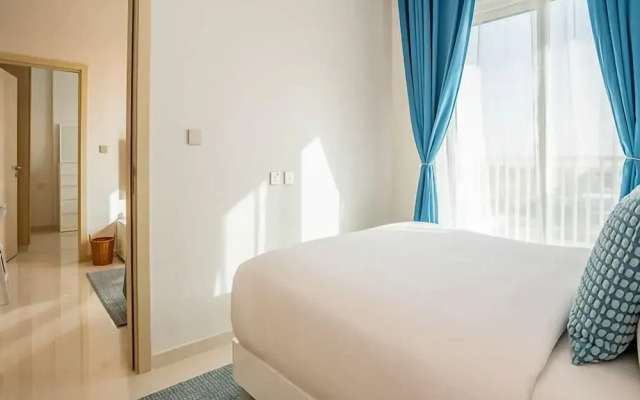 Elegant 2BRApt In Damac Hills 2