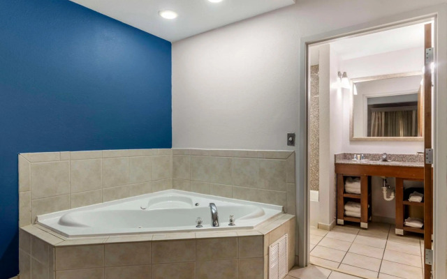 Comfort Suites Macon