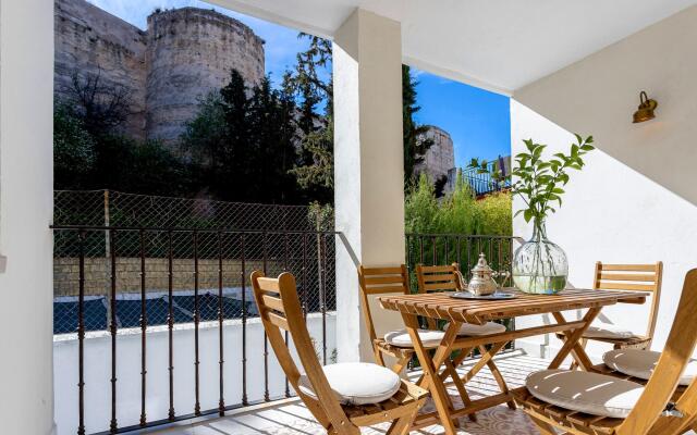 Stunning 4 Bedroom House In Albaicin. Alhacaba