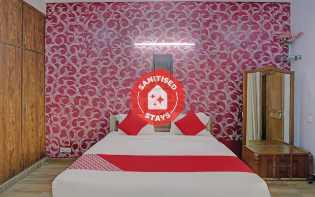 Oyo 81121 Stay 130