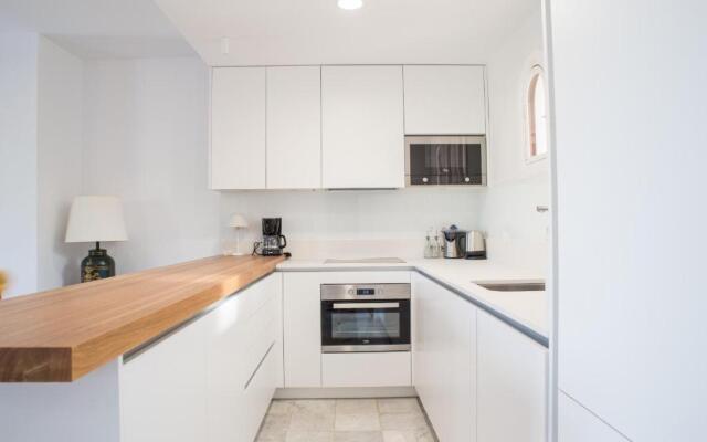 Expo Apartment Golden Mile – 5 min walk to beach