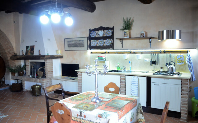 Casa Baronetta - A Cosy Apartment in a Medieval Village