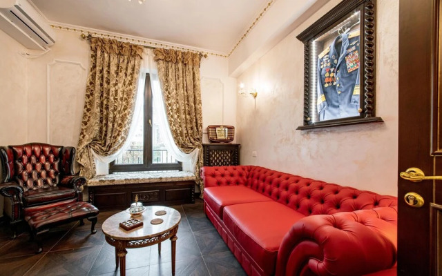 Ussr City Center Luxurious Apartment , Lives the Life of Soviet Generals