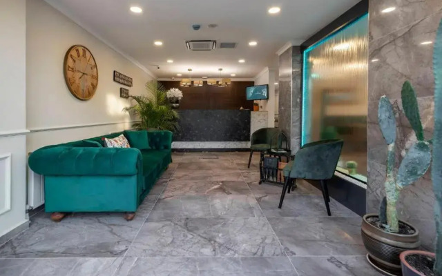 Lagun Castle Hotel&Spa