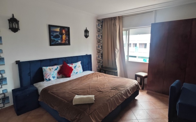 Merry Studio Hotel