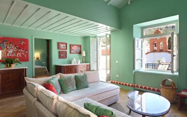 Cactus Hydra - Art Apartments