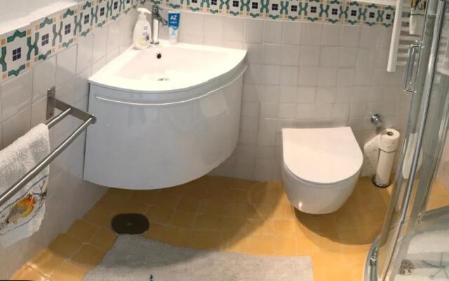 delizioso appartamento con terrazzetta