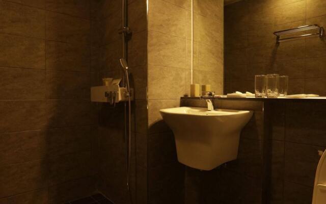 Yihua Hotel