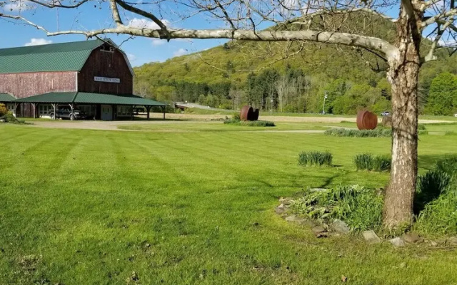 The Inn at White Hollow Farm