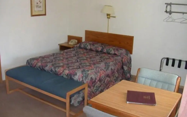 Traveler's Lodge