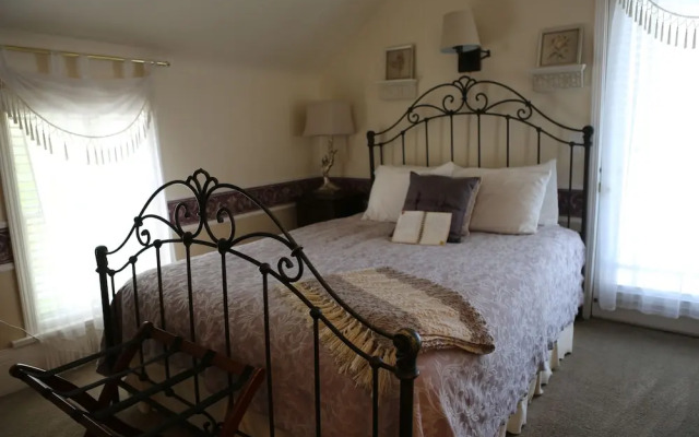 Martha's Vineyard Bed & Breakfast