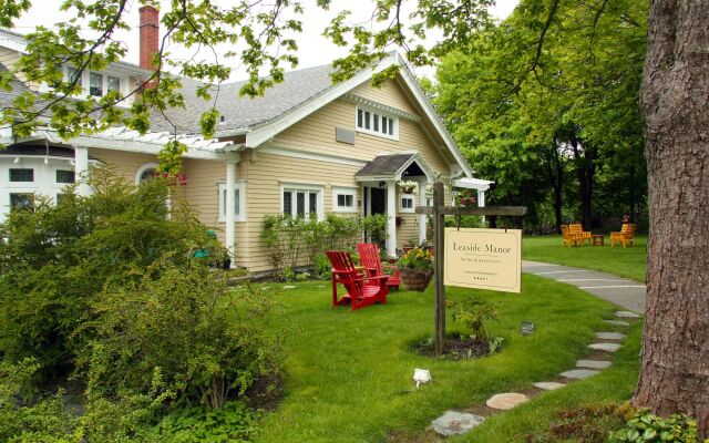 Leaside Manor by The Leaside Group