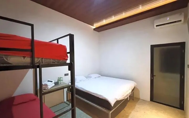 Uni Inn Semarang - Gunung Pati - Akbid Abdi Husada – Guest Rooms – Semarang
