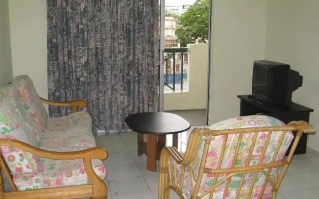 Api Api Apartment