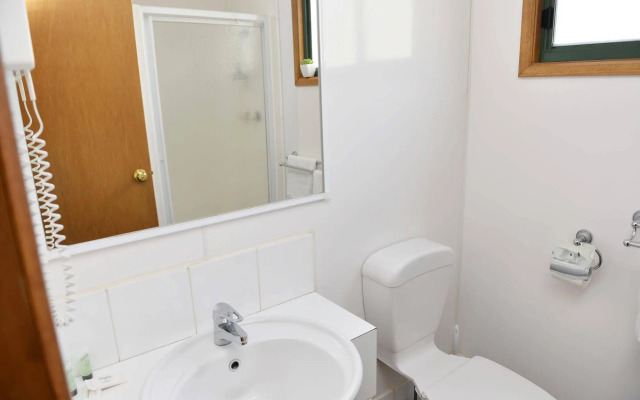 Riverside Cabin Park