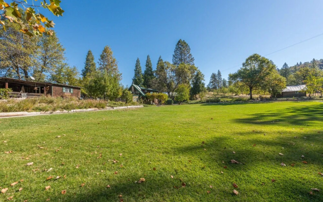 The Davies Family Inn