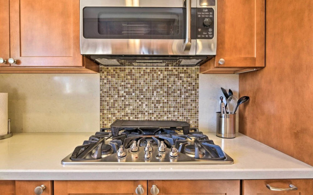 Los Angeles Suite ~ 12 Mi From Downtown!