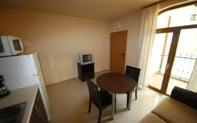 Green Hills Apart Complex