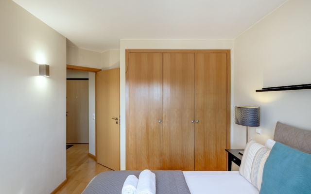 Olaias Modern W Garage by Homing