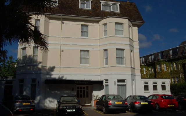 The Connaught Lodge