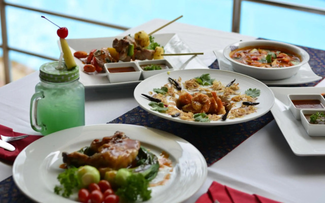 Samui First House Hotel