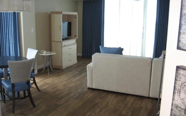 Lido Beach Resort