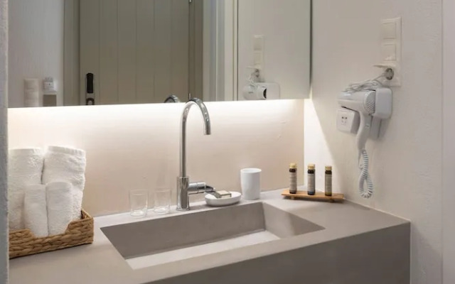 l anima boutique suites