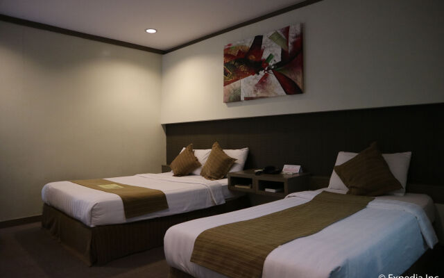 Magallanes Square Hotel