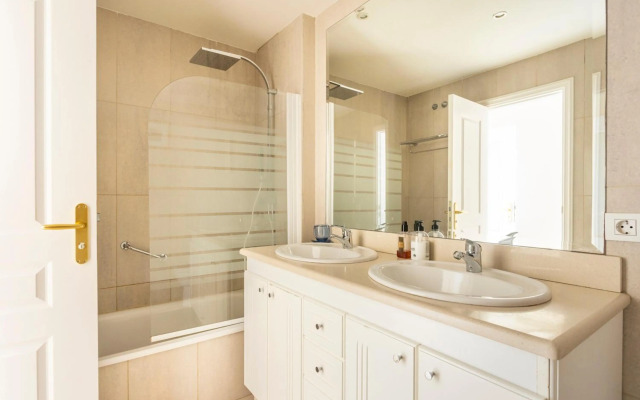 Terrazas Del Duque Sunset Apartment