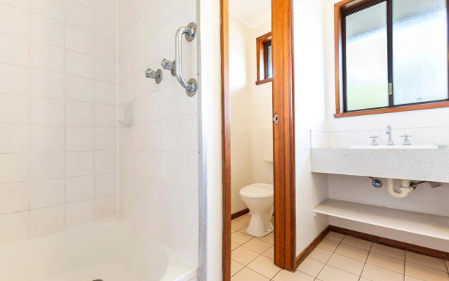 Eastern Beach Units #5