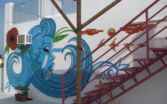 MNL Beach Hostel Boracay