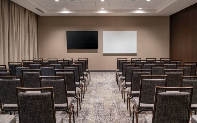 Courtyard Petaluma Sonoma County