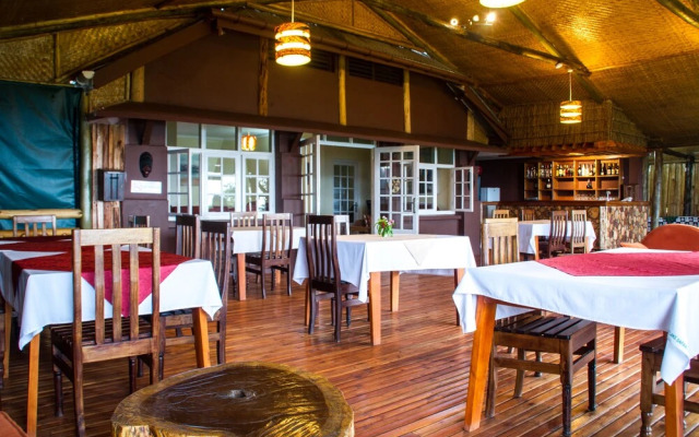 Queen Elizabeth Park View Tourist Lodge