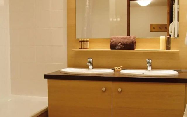 Studio in Brides les Bains 600m From Skilift