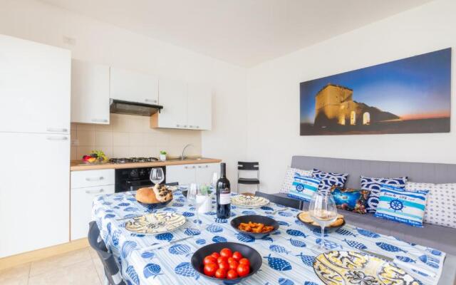 Luxury Holiday Home With Swimming Pool in Torre Lapillo