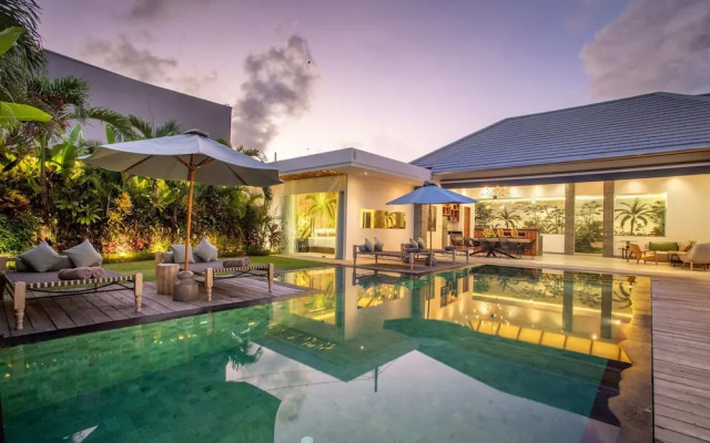 Fabulous Private Villa 4 BR Canggu w staff