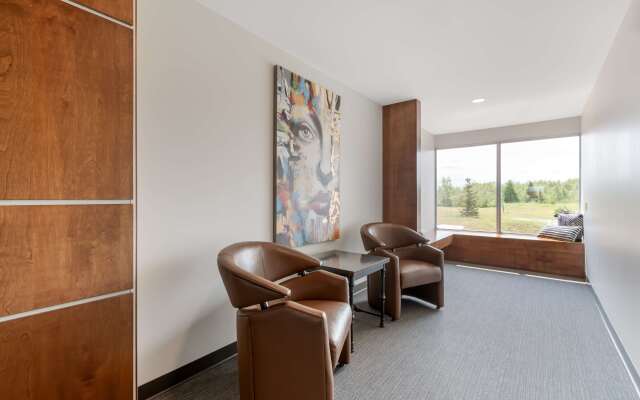 Villa Inn & Suites, SureStay Collection by Best Western