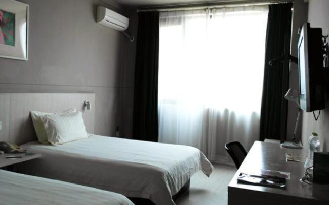 Jingjiang Inn Jurong Renmin Road