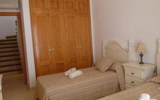 Villas Nerjazul - Las Lomas