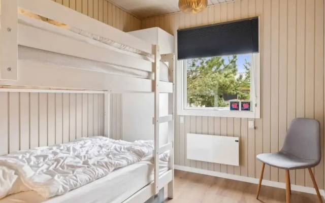 5 Star Holiday Home in Hals