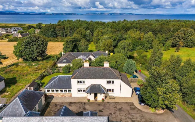 Sandown House