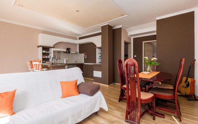 Beautiful Apartment in Lovran With Wifi and 1 Bedrooms