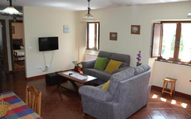 Apartamentos Casa Cerolleiro