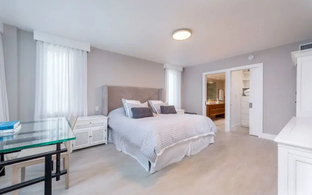 Roney Palace Condo Luxury Rentals