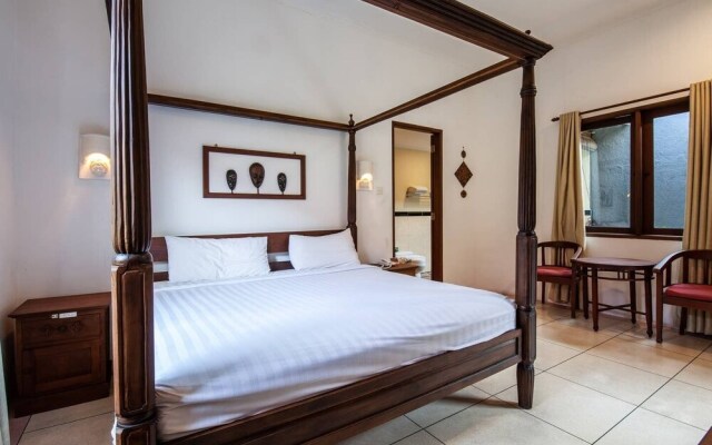 9-BR Private Pool Villa Walk to Seminyak Beach