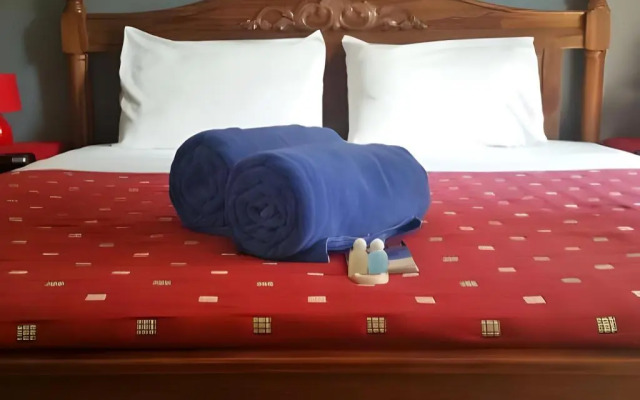 Robin’s Nest Guesthouse & Restaurant