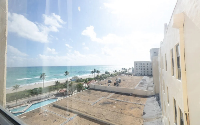 784 Ocean View Hollywood Beach