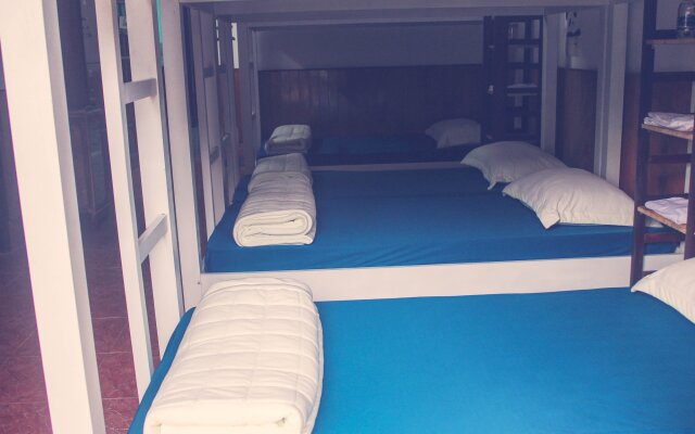 AQua Home - Hostel