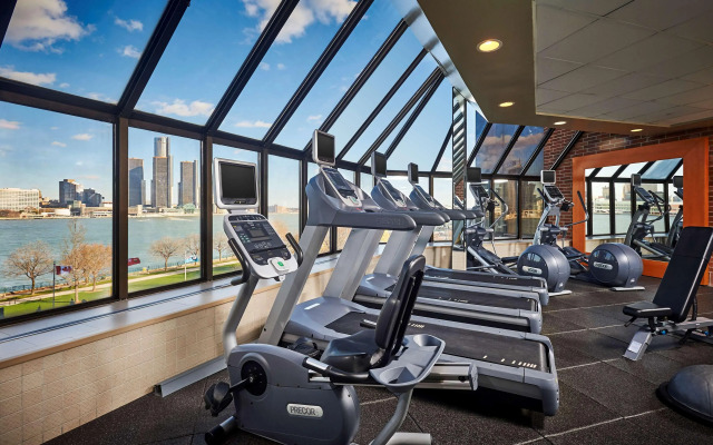 DoubleTree by Hilton Windsor Hotel & Suites
