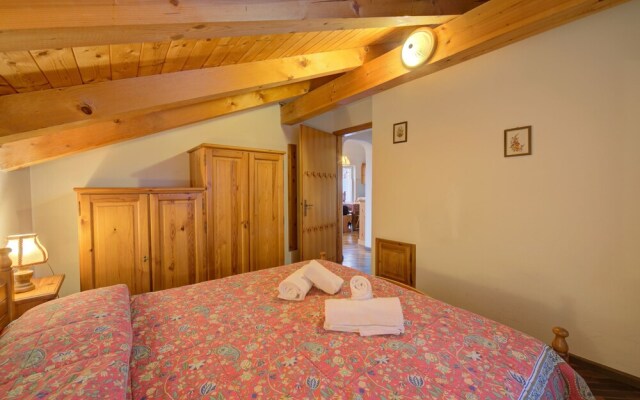 Casa Cavalese few min From ski A08